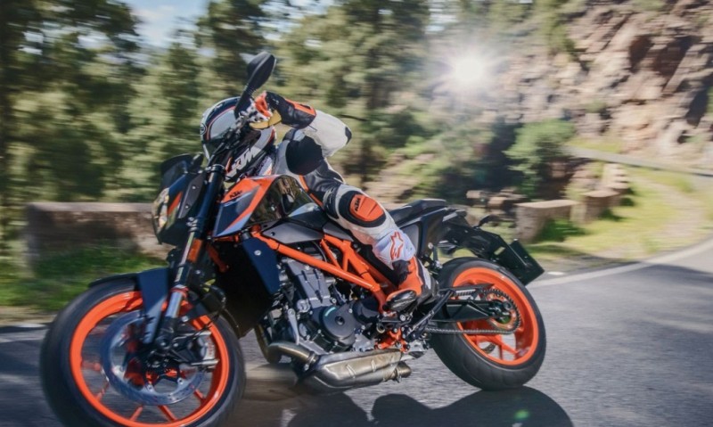 KTM 690 DUKE R